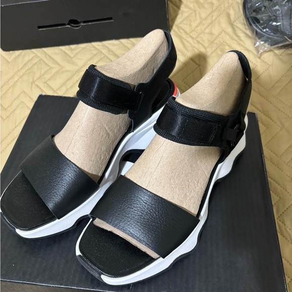 Sorel Women's Kinetic Impact Y-Strap High Sandals - Picture 4 of 7